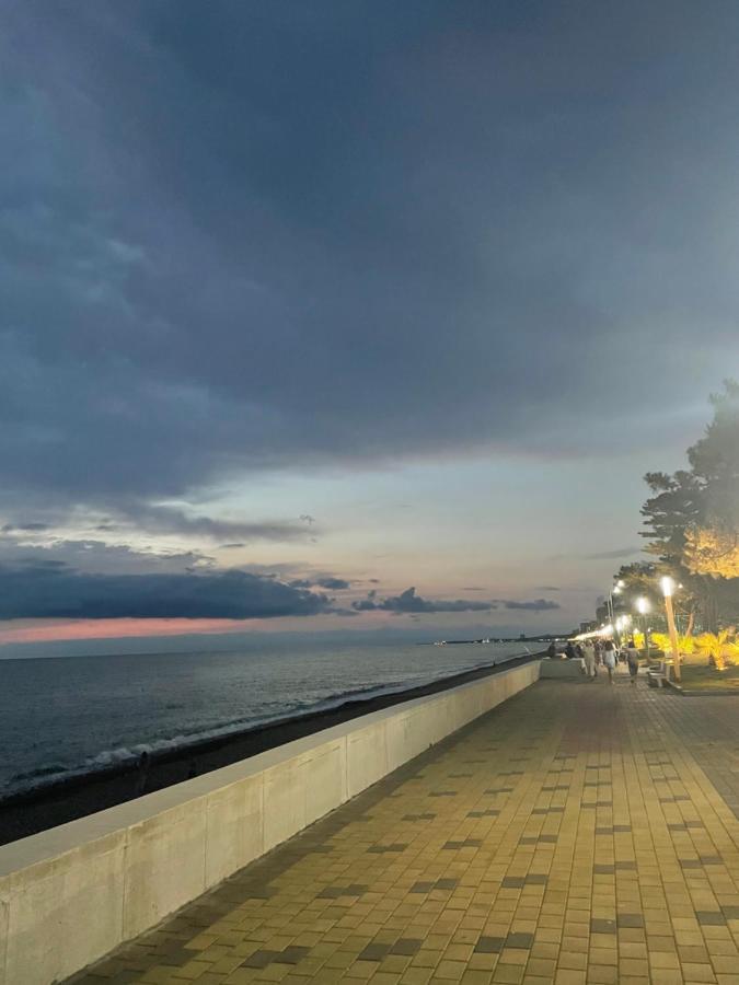 Hotel Chaika Kobuleti ภายนอก รูปภาพ