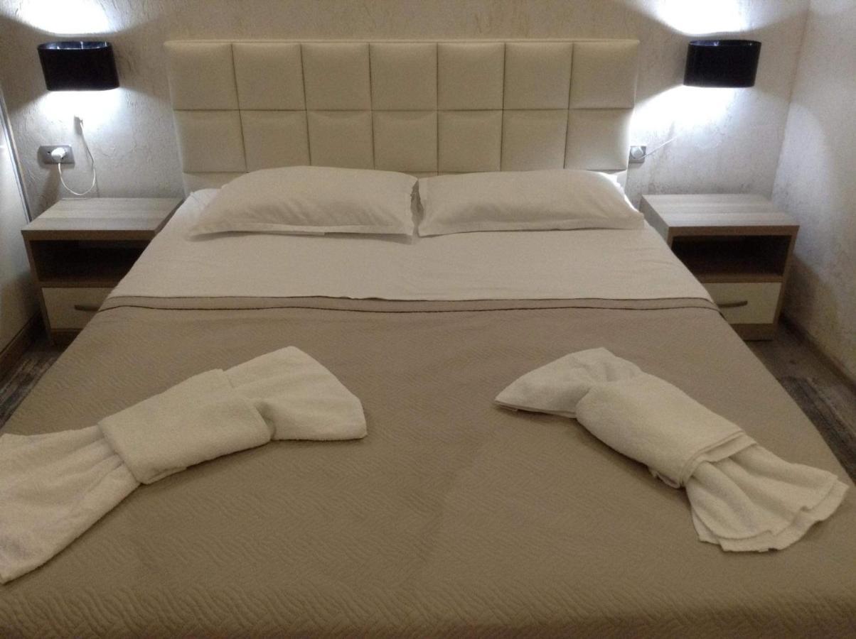 Hotel Chaika Kobuleti ภายนอก รูปภาพ