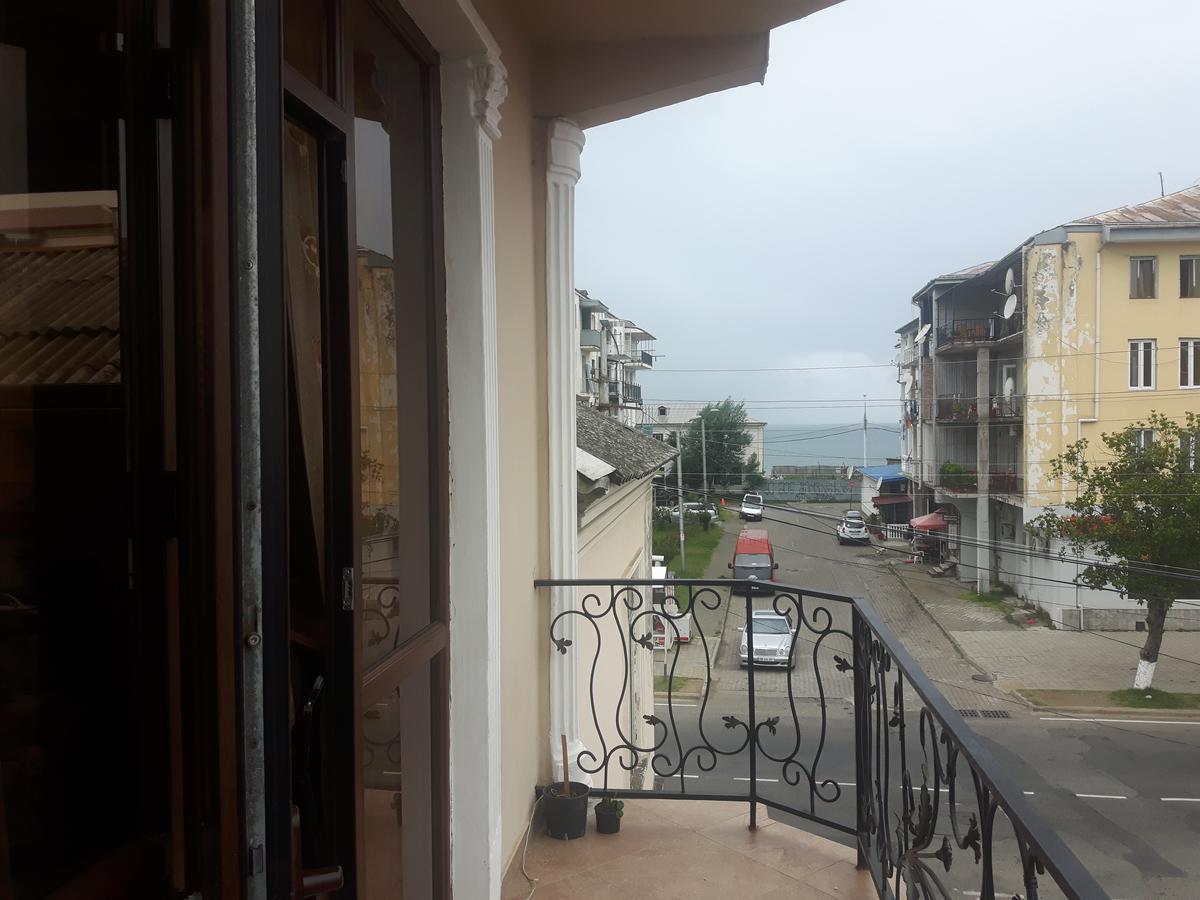 Hotel Chaika Kobuleti ภายนอก รูปภาพ