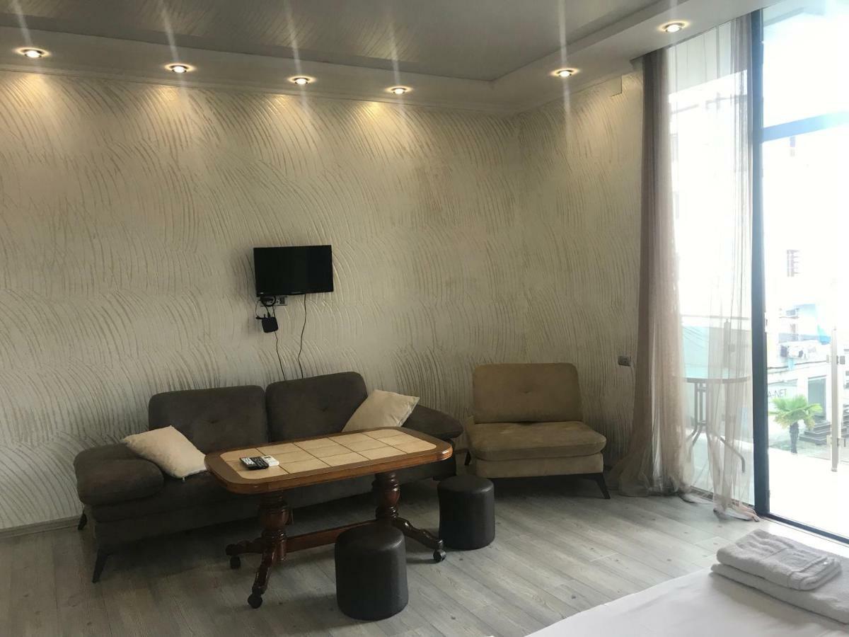 Hotel Chaika Kobuleti ภายนอก รูปภาพ